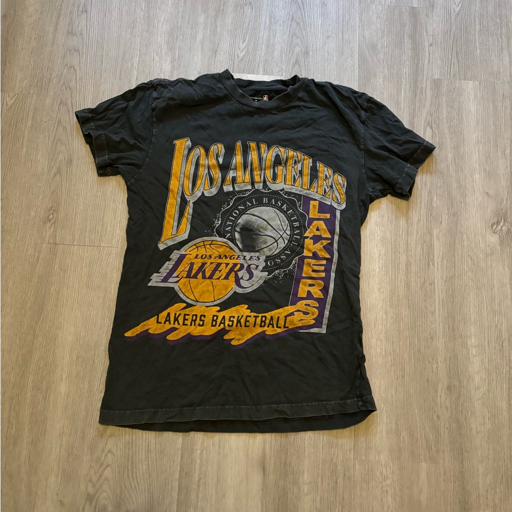 Los Angeles Lakers Mens Graphic Tee Abercrombie &
Fitch size M